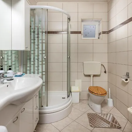 דירה 2 Bedroom Awesome In *