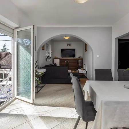 Appartement Awesome In *