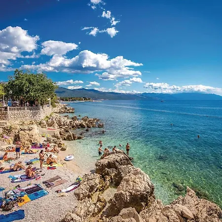 Appartement Awesome In *